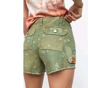 ANTHROPOLOGY, PILCRO, Womens, Sz. 27, Peace Sign, Olive, Camo Print, Shorts